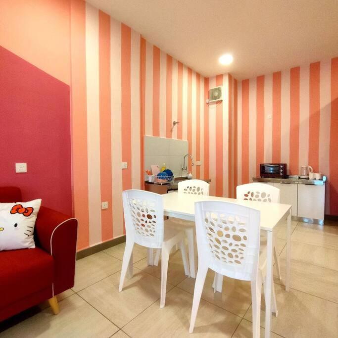 Pop Kitty Octagon Premium Town Center 2br By Grab A Ipoh