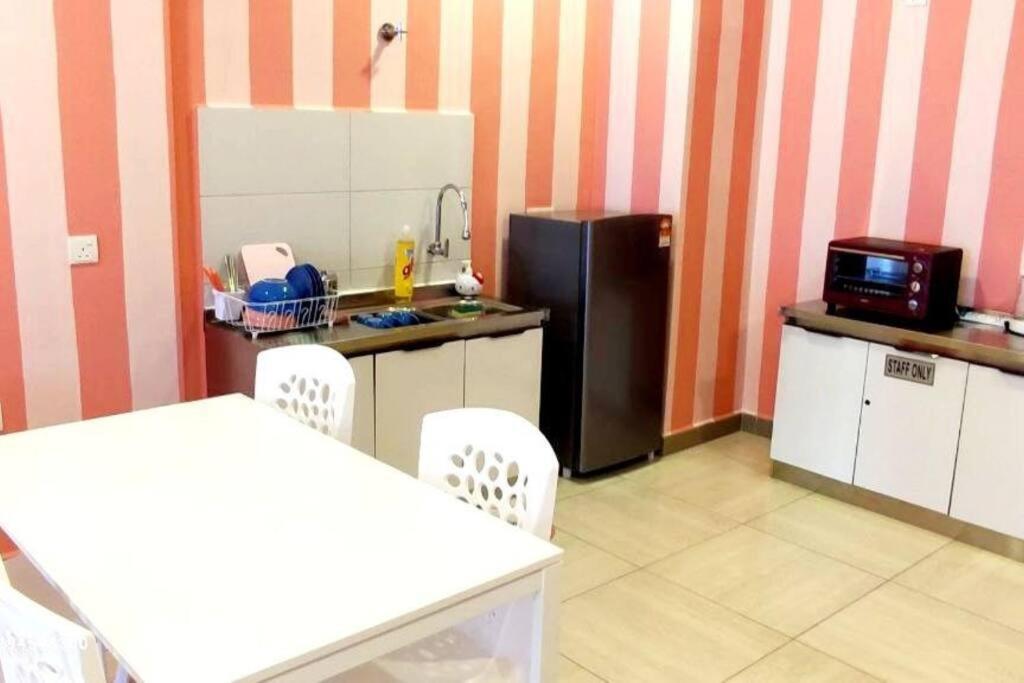 Pop Kitty Octagon Premium Town Center 2br By Grab A Ipoh