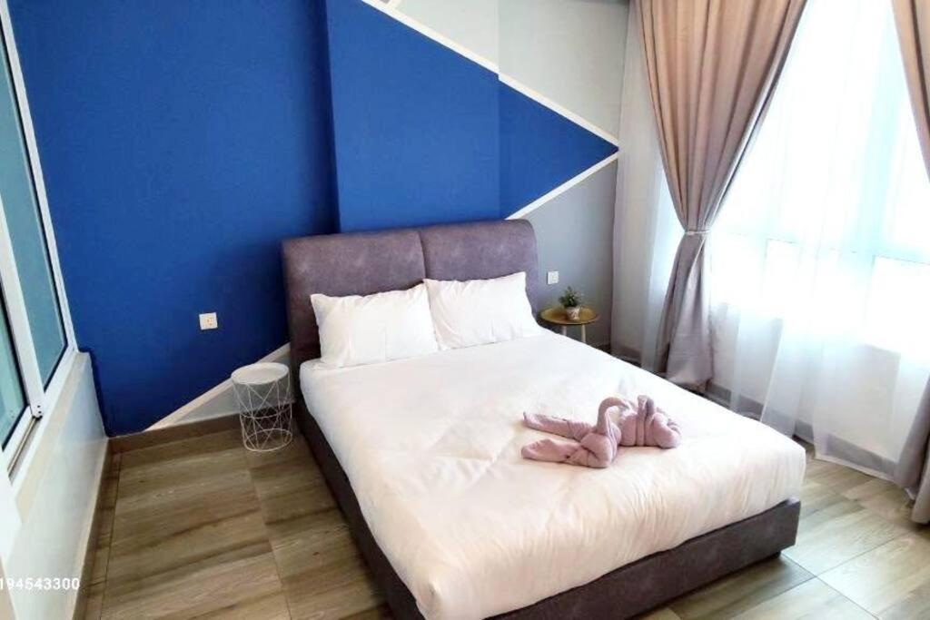 Apartment Pop Kitty Octagon Premium Town Center 2br By Grab A