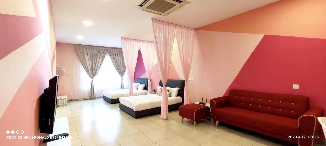Pop Kitty Octagon Premium Town Center 2br By Grab A Apartment